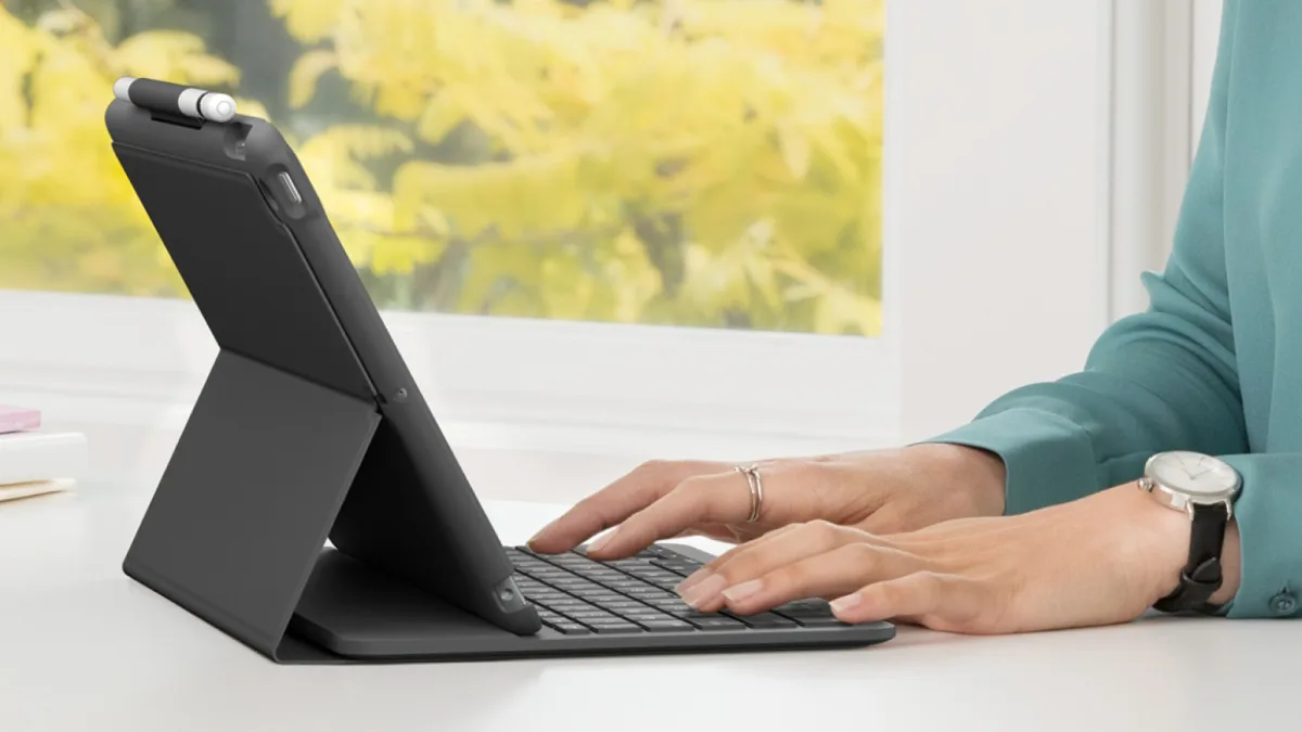 SLIM FOLIO KEYB IPAD 7TH GEN GRAPHITE — image 7
