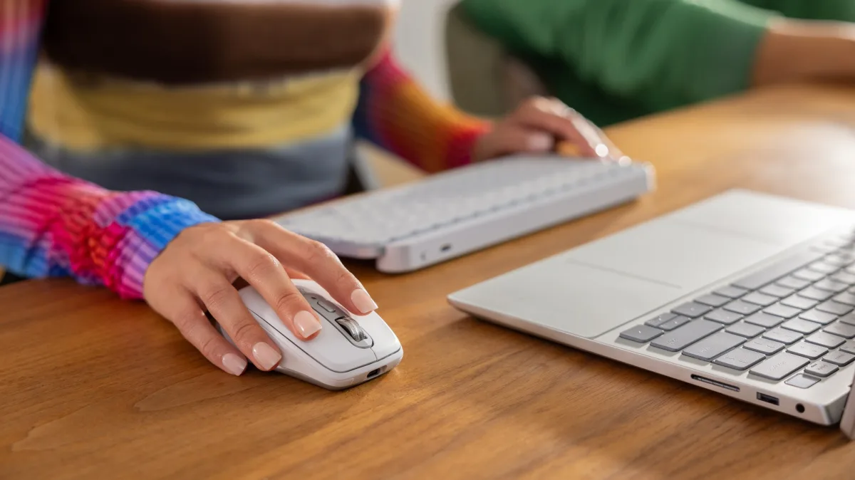 MX ANYWHERE 3S MOUSE COMPACT PERFORMANCE PALE GREY — image 4