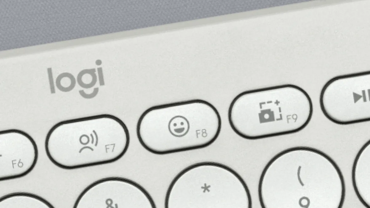 PEBBLE KEYS 2 K380S TONAL WHITE — image 8