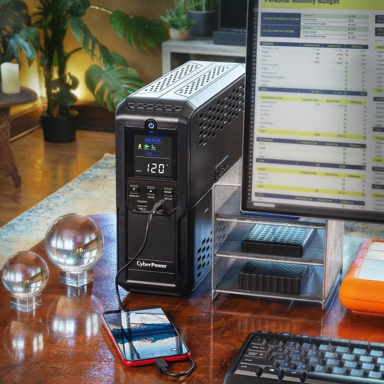 1350VA AVR UPS — image 3